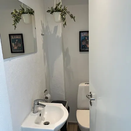 Mini 10 - Taet Pa Legoland Og Lego House Хостел