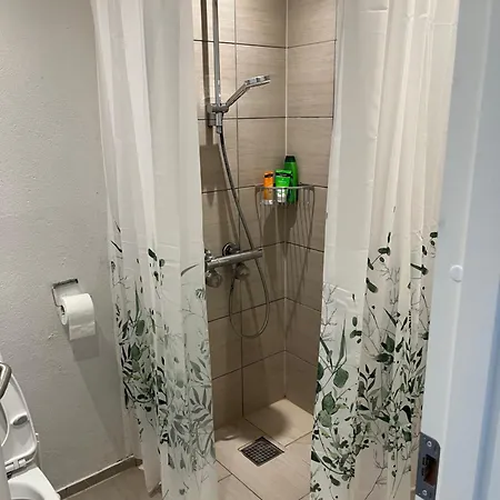 Mini 10 - Taet Pa Legoland Og Lego House Хостел Биллунн